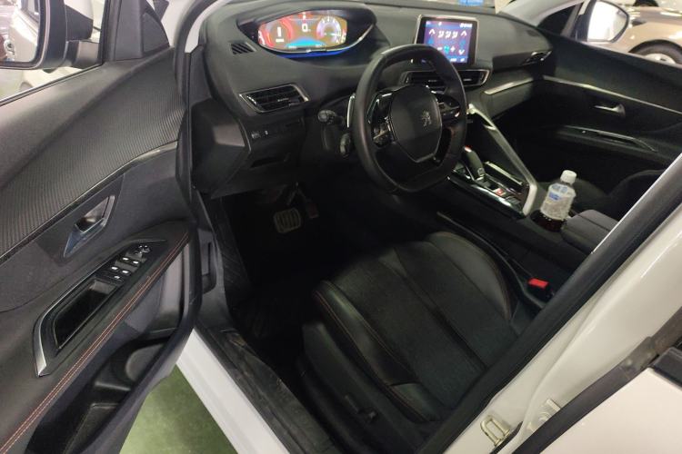 Used Peugeot 5008 2017 350THP 7-Seater Elite Edition Driver Seat