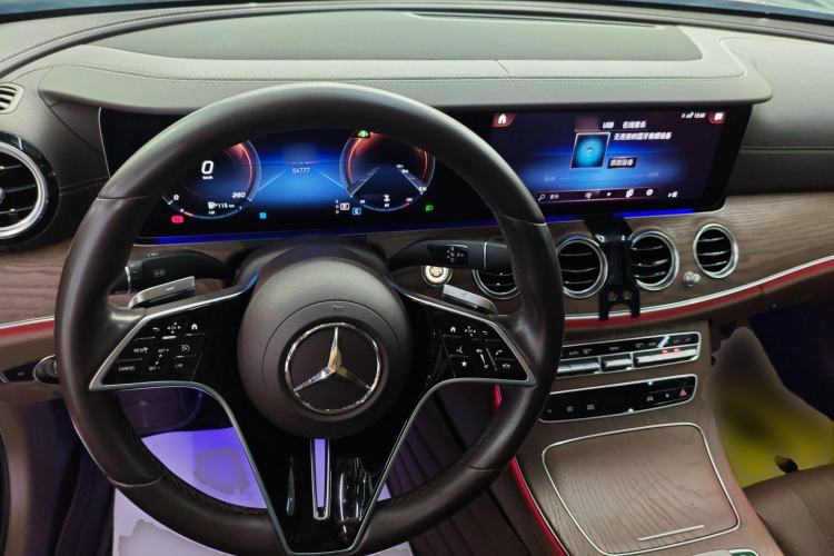 Used Mercedes-Benz E-Class 2021 Facelift E 300 L Stylish Edition Center Console