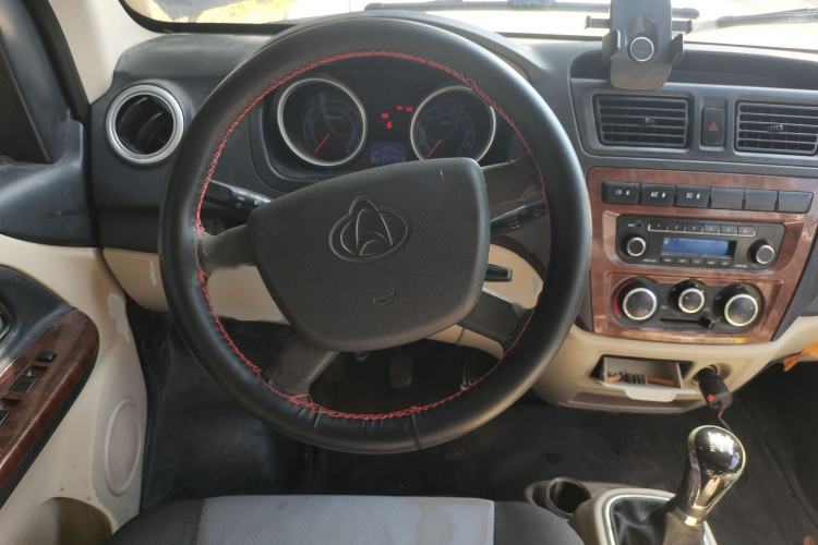 Used CHANGAN KAICHENG Ruixing M80 2018 1.5L Comfort Version Flat-Top Liftback 4G15S Steering Wheel