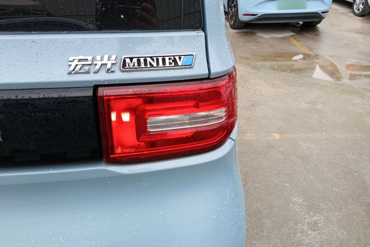 Used Wuling Hongguang MINIEV 2022 Zizai Version Lithium Iron Phosphate Right Rear Taillight