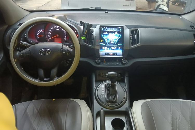 Used Kia Sportage R 2012 2.0L Automatic Two-Wheel Drive GL Trim
