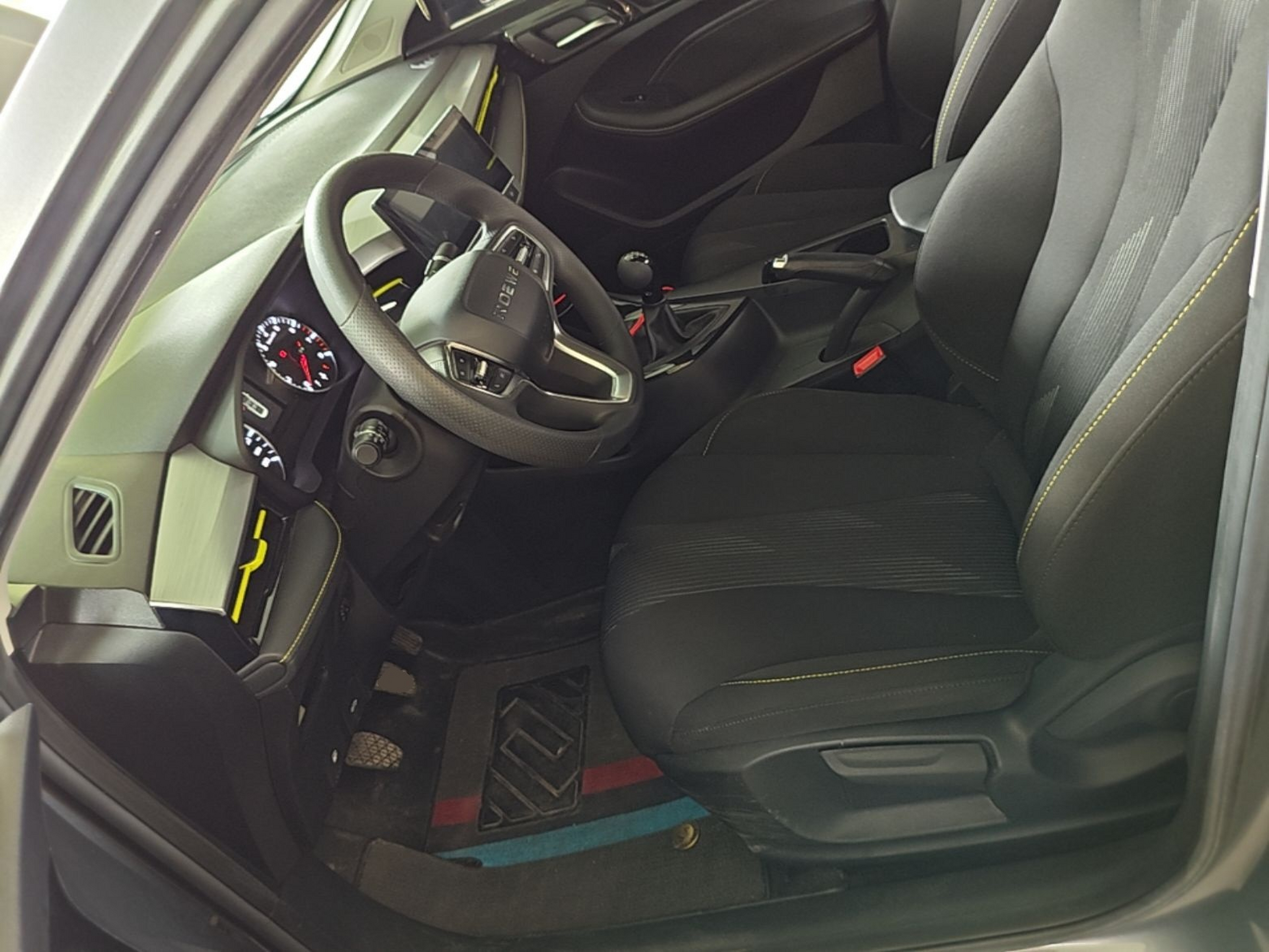 Interior delantero