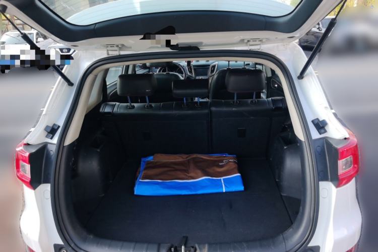 Used CHANGAN CS75 2014 2.0L Manual Luxury Version China IV Standard Trunk