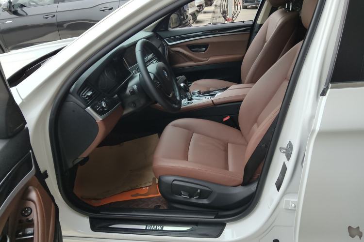 Used BMW 5 Series 2017 520Li Elegant Edition
