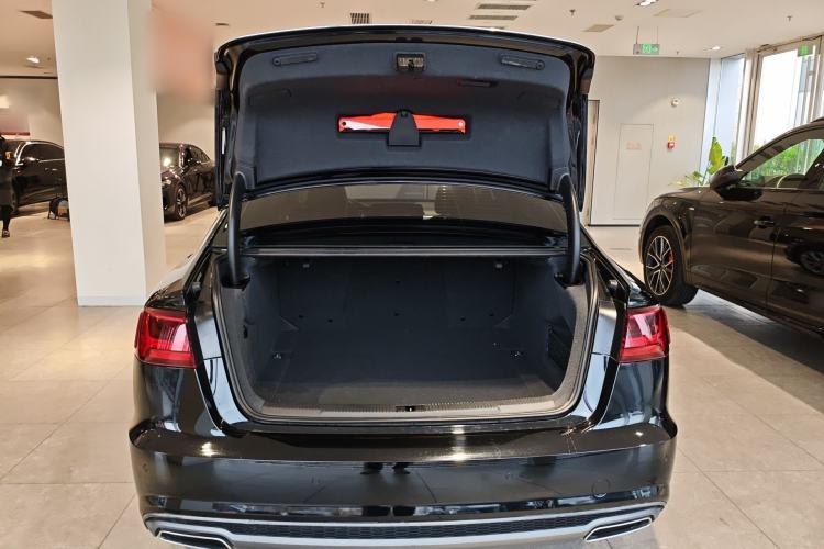 Used Audi A6L 2018 35 TFSI Collector's Edition Trunk