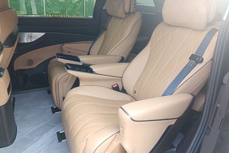 Used Denza D9 2024 DM-i 980 Four-Wheel Drive Prestige Model