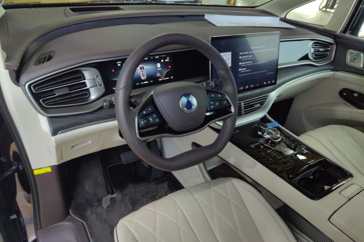 Used Denza D9 2024 PIONEER Four-Seat Pioneer Edition