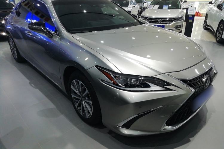 Used Lexus ES 2022 200 Excellence Edition
