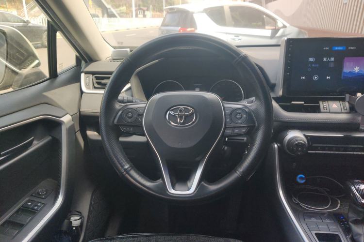 Used Toyota RAV4 2020 2.0L CVT Two-Wheel Drive Urban Edition Steering Wheel