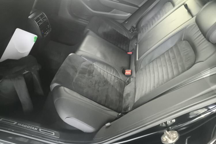 Used Volkswagen Magotan 2017 330TSI DSG Luxury Model
