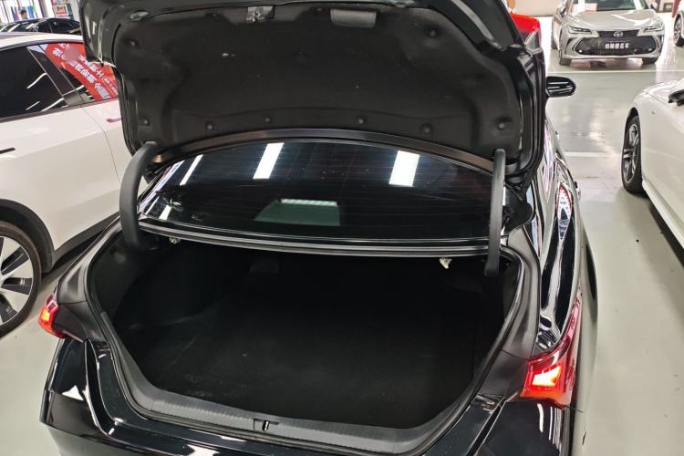 Used Toyota Avalon 2022 Dual-Engine 2.5L XLE Premium Edition