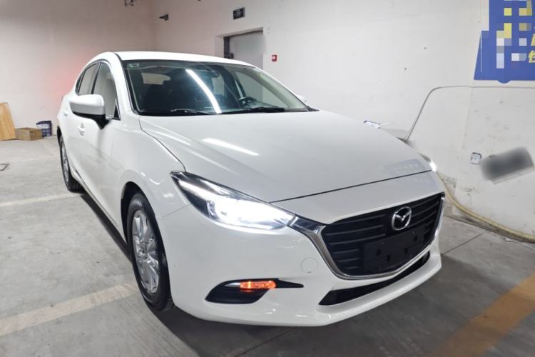Used Mazda 3 Axela 2017 Hatchback 1.5L Automatic Comfort Model Emission Standard China V
