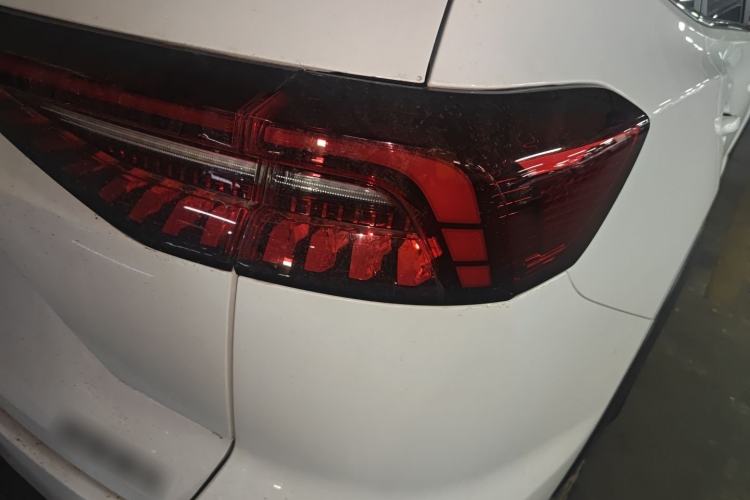 Used Chery Tiggo 8 PRO 2024 Champion Edition 290T Two-Wheel Drive Peak Version 5 Seats Right Rear Taillight