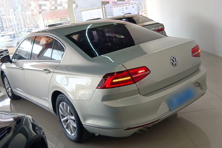 Used Volkswagen Magotan 2018 280TSI DSG Comfort Model Rear Left 45 Deg