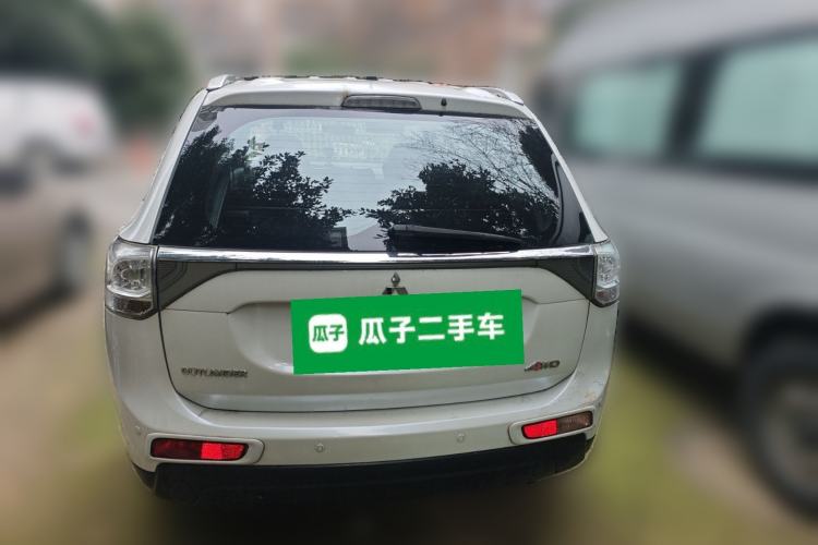 Used Mitsubishi Outlander 2014 2.4L 4x4 Deluxe Value Edition 5 Seats
