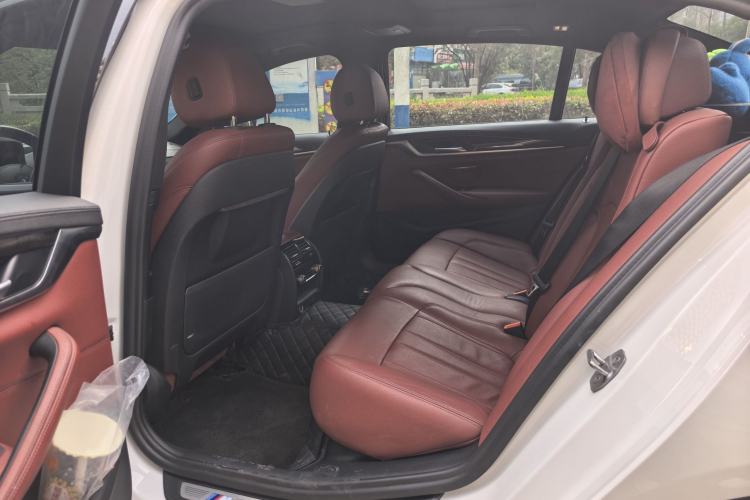 Used BMW 5 Series 2019 Facelifted 530Li Leading Edition M Sport Package
