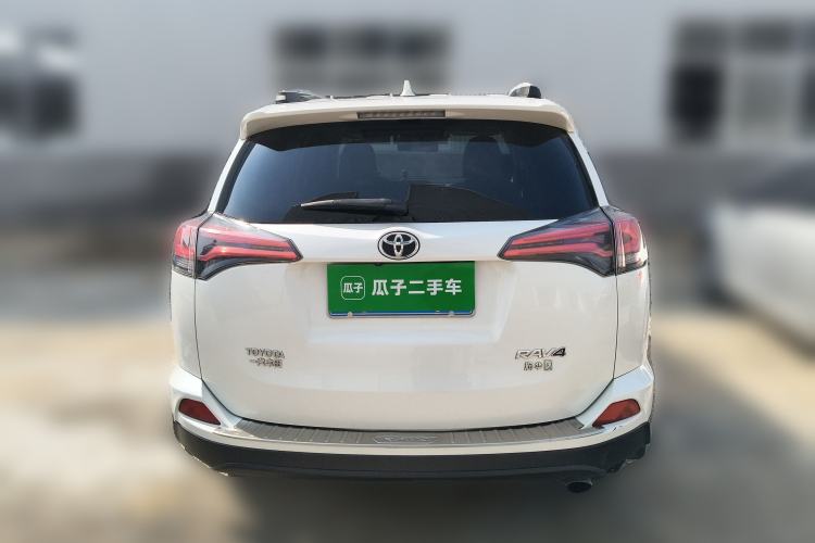 Used Toyota RAV4 2016 2.0L CVT Two-Wheel Drive Fashion Edition China V Standard