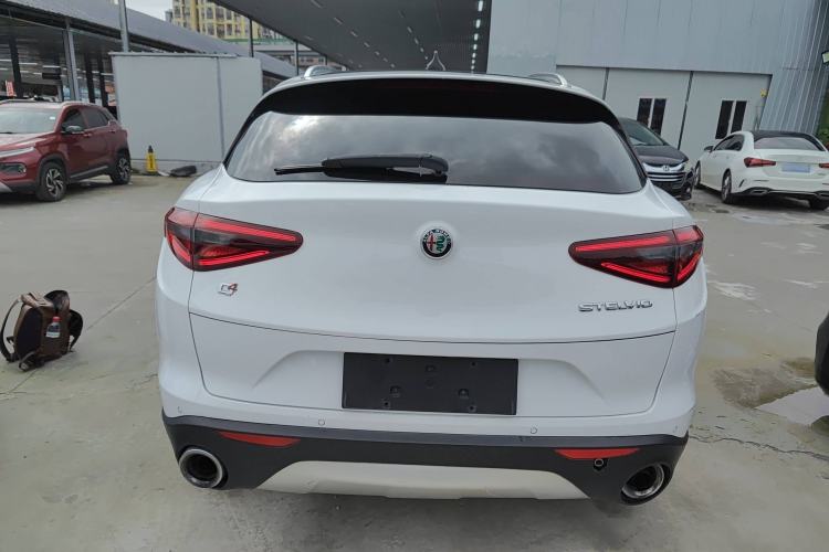 Used Alfa Romeo Stelvio 2017 2.0T 200HP Luxury Edition
