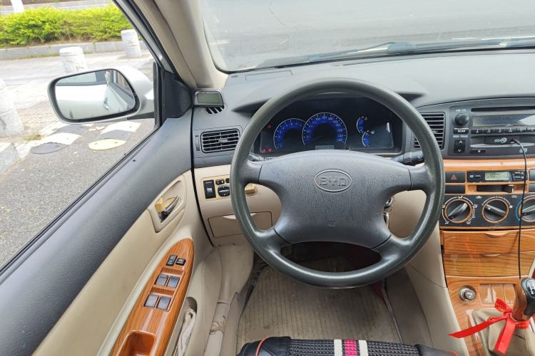 Used BYD F3 2012 Energy-Saving Edition 1.5L Manual Standard Model
