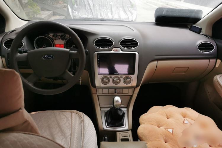 Used Ford Focus 2013 Sedan Classic 1.8L Manual Base Model
