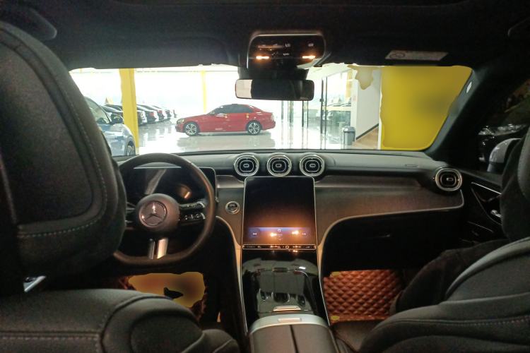 Used Mercedes-Benz GLC 2023 GLC 260 L 4MATIC Luxury Model 5 Seats