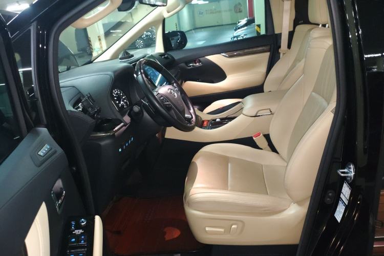 Used Toyota Vellfire 2021 Crown Dual-Engine 2.5L HV Prestige Edition Left Front Seat