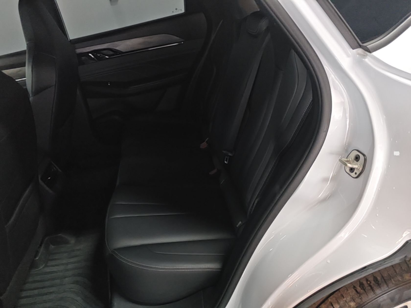 Dongfeng Aeolus L7 New Energy 2025 518 Comfort Edition — снимка 20