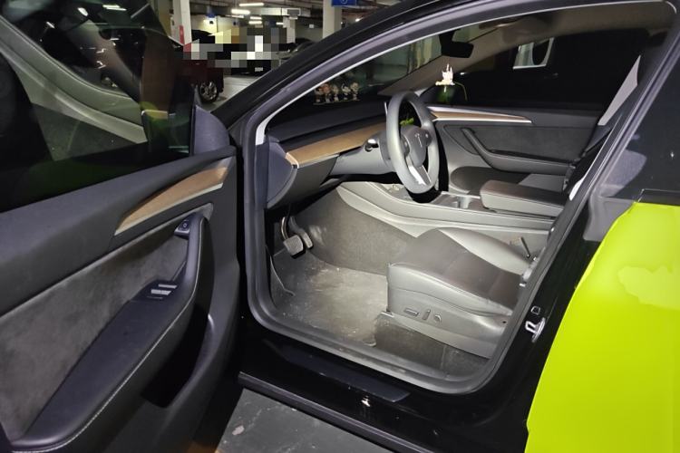 Used Tesla Model Y 2022 Rear-Wheel-Drive Version Driver Seat