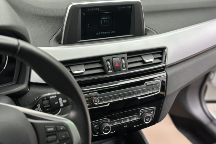 Used BMW X1 2018 sDrive18Li Fashion Model Audio And AC Panel