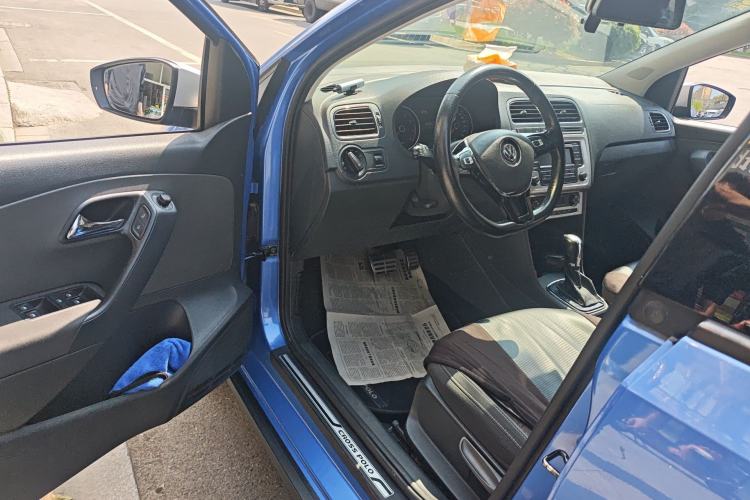 Used Volkswagen Polo 2014 1.6L Cross Polo Automatic