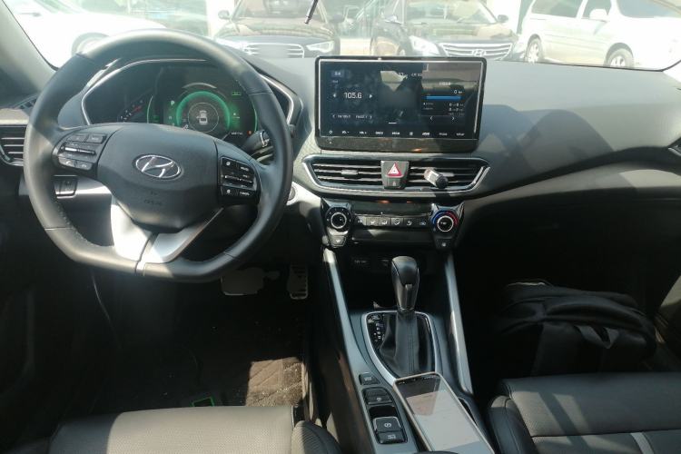 Used Hyundai Lafesta 2019 280TGDi Sport Edition China V Standard Center Console