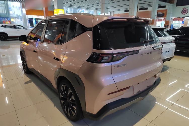 Used AION Y 2022 70 Tech Edition Lithium Iron Phosphate Rear Left 45 Deg