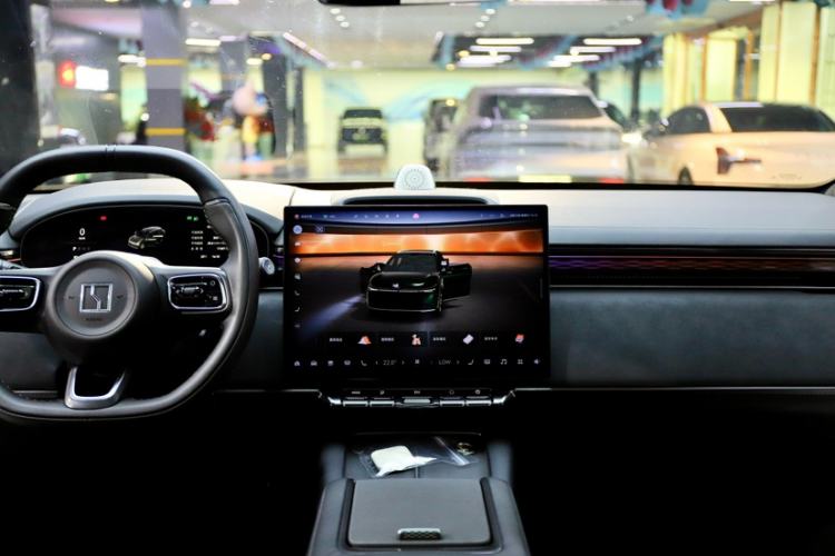 Used Zeekr 7X 2025 100 kWh Long-Range Rear-Wheel Drive with Intelligent Driving Features
