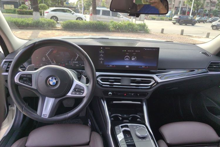 Used BMW 3 Series 2023 320Li M Sport Package Center Console