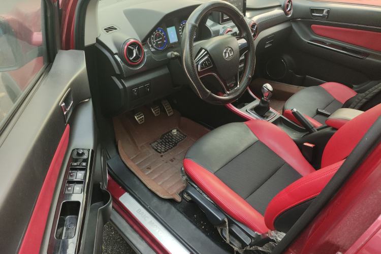 Used BAIC Senova X25 2015 1.5L Manual Elite Edition Driver Seat