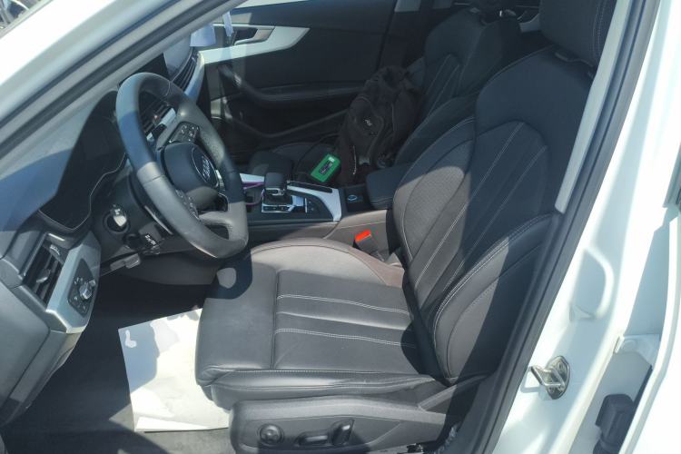 Used Audi A4L 2022 40 TFSI Luxury Dynamic Model