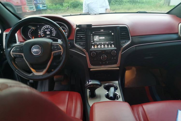 Used Jeep Grand Cherokee 2014 3.0L Comfort Navigation Edition