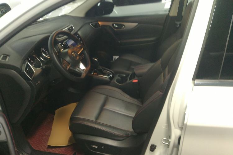 Used Nissan Qashqai 2022 2.0L CVT XV Premier Luxury Edition Left Front Seat