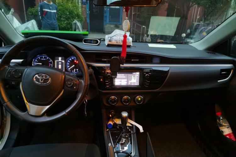 Used Toyota Levin 2014 1.8 GS CVT Elite Edition Center Console