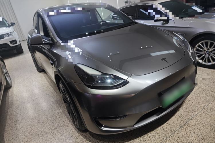 Used Tesla Model Y 2022 Long-Range All-Wheel-Drive Version