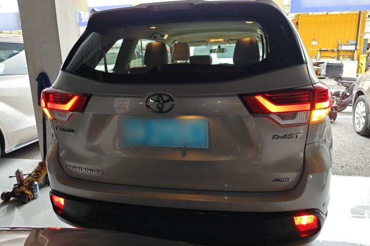 Used Toyota Highlander 2018 2.0T Four-Wheel Drive Elite Edition 7 Seats China VI Standard Rear