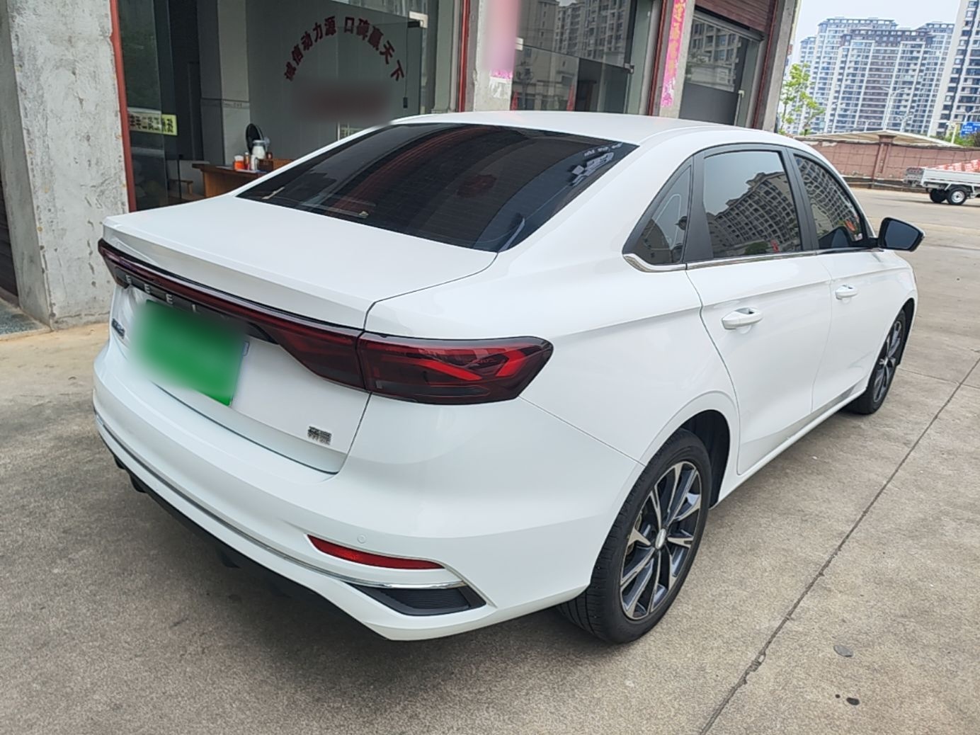 Geely Auto Emgrand 2025 4th Generation 1.5L CVT Luxury Version — снимка 6
