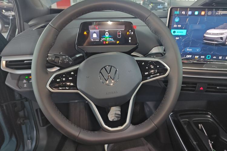 Used Volkswagen ID.4 CROZZ 2025 Pure Edition Steering Wheel