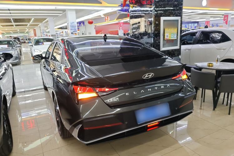 Used Hyundai Elantra 2023 1.5L CVT GLX Elite Edition Rear Left 45 Deg