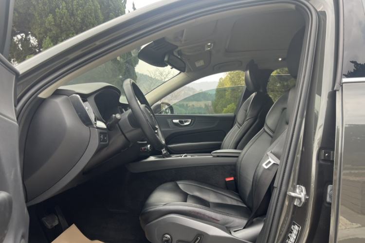 Used Volvo XC60 2018 T4 Zhiyi Edition