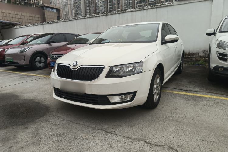 Used Skoda Octavia 2016 1.6L Automatic Front-Wheel Drive Model