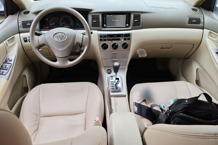 Used Toyota Corolla EX 2011 1.6L Automatic Classic Edition Center Console