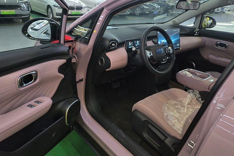 Used AION UT 2025 330 Starlight Edition
