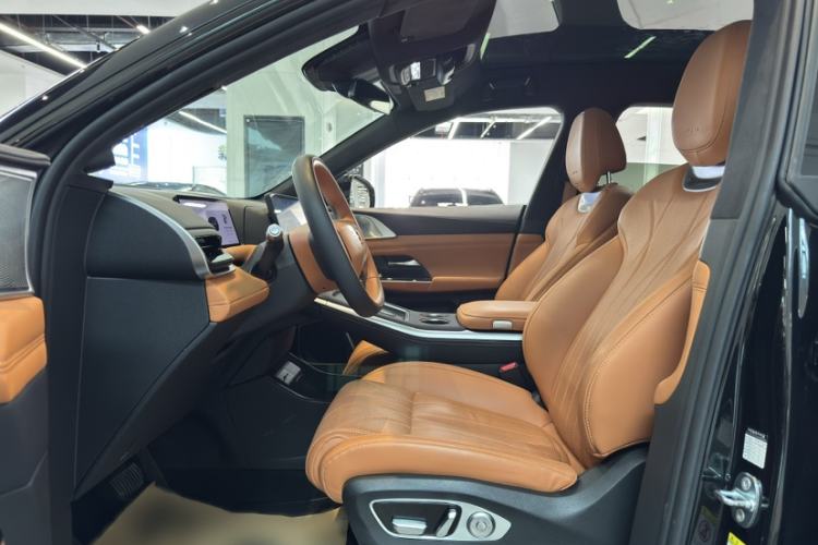 Used XPeng G9 2025 625 Long-Range Max Interior 2