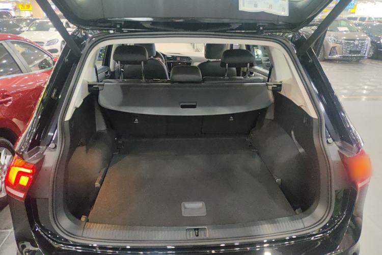 Used Volkswagen Tiguan L 2020 330TSI Automatic Two-Wheel Drive Smart Luxury Edition China VI Standard Trunk